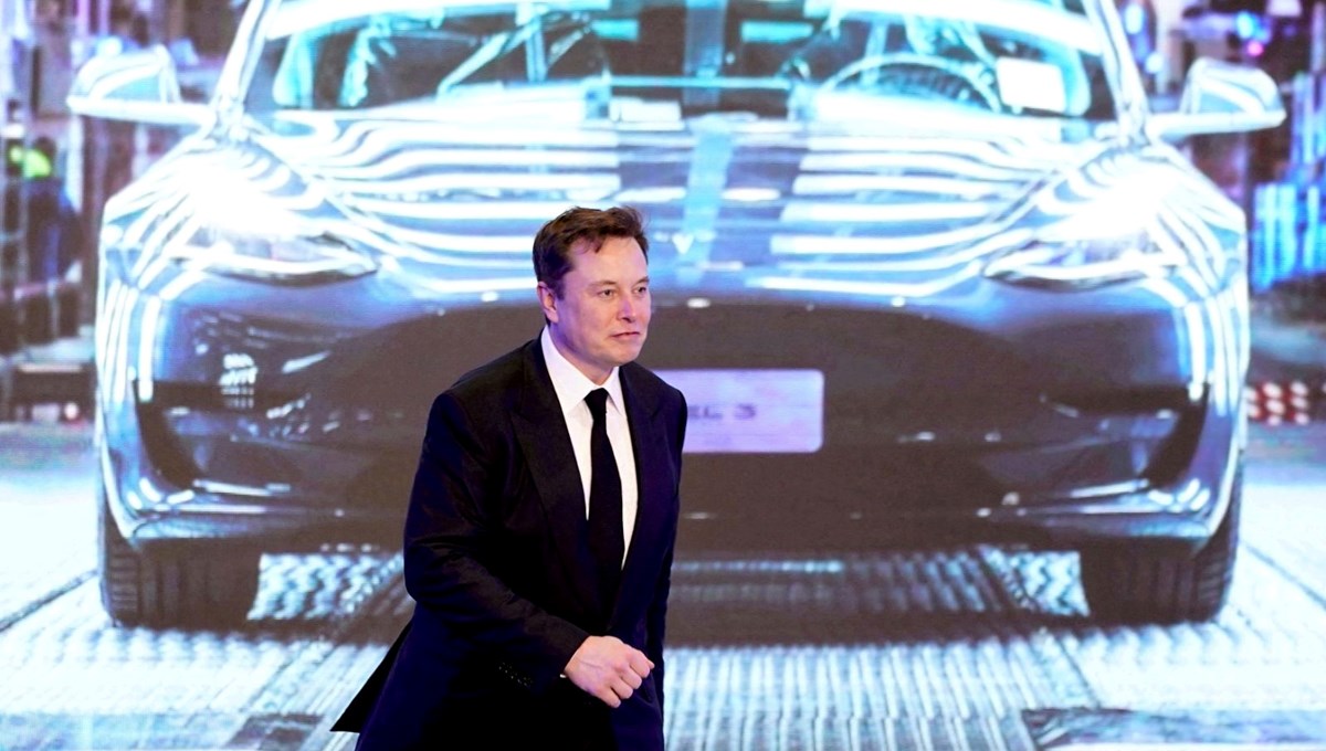Tesla’nın başı Elon Musk’ın Twitter paylaşımları nedeniyle dertte