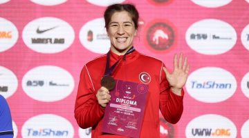 Milli güreşçi Yasemin Adar Yiğit 5. kez Avrupa şampiyonu